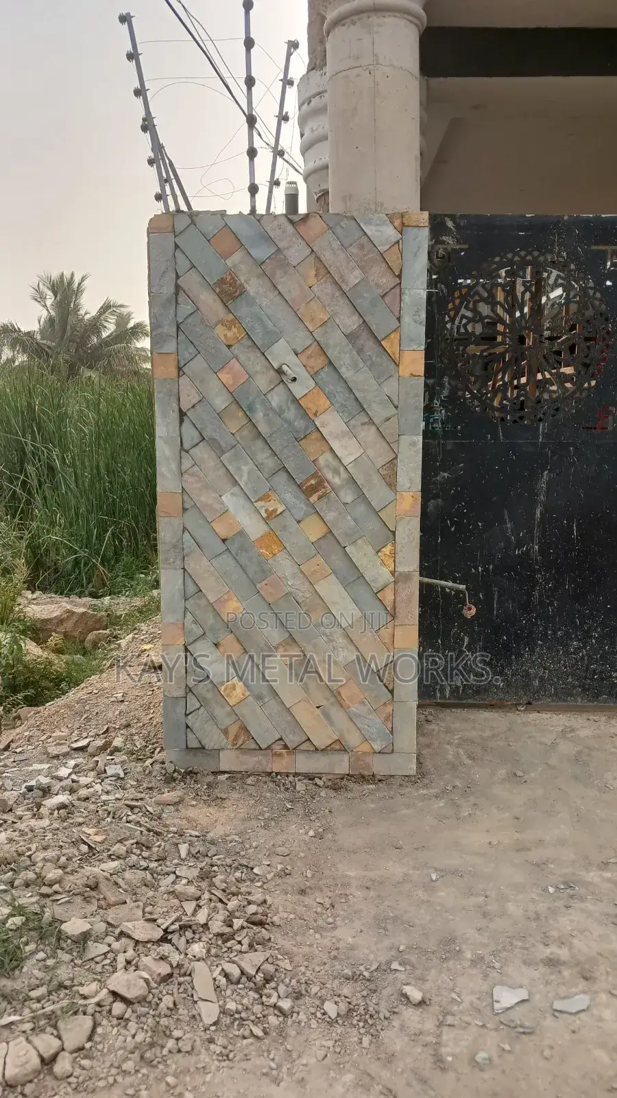 Brite Cutting Laying
