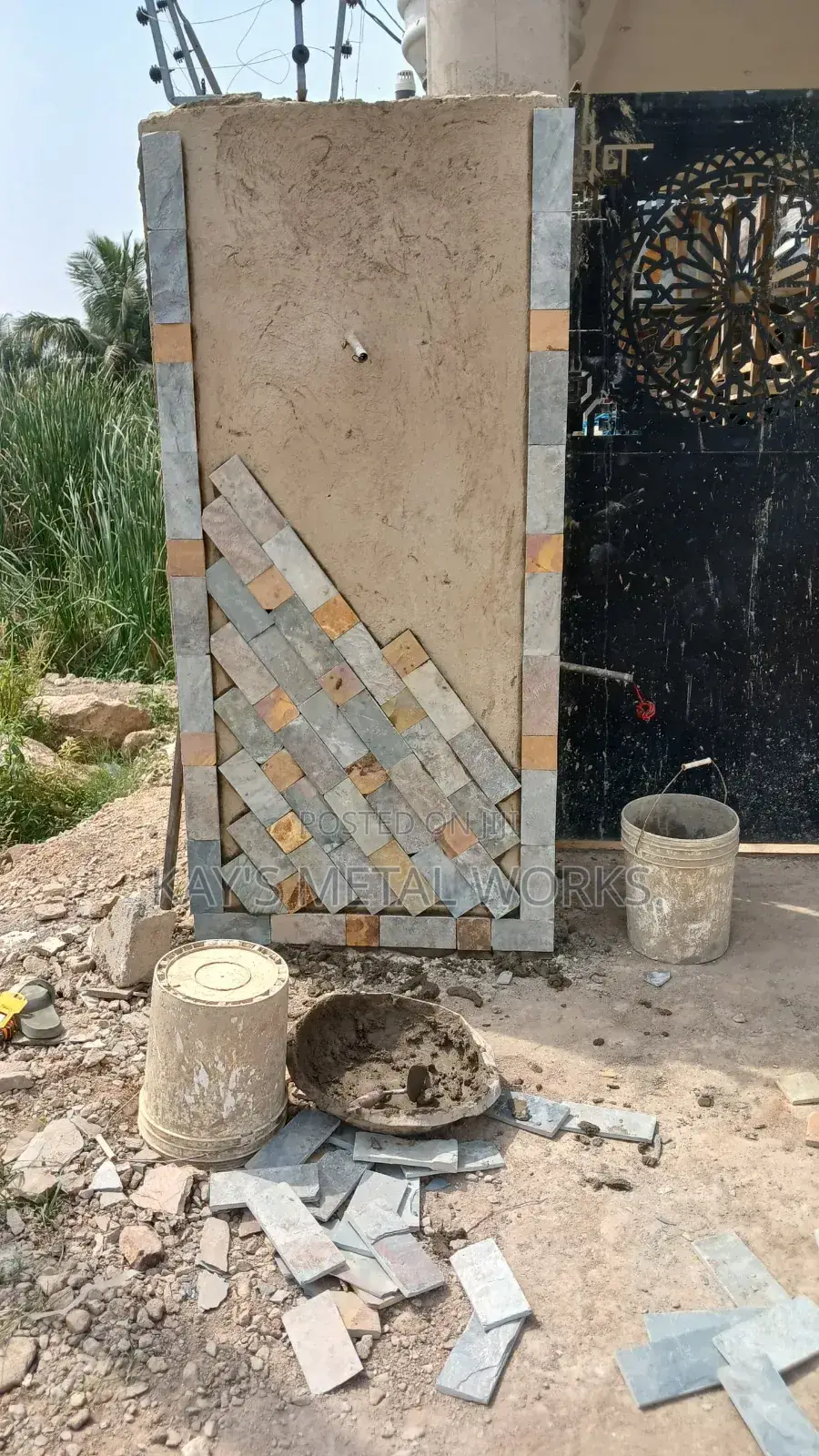 Brite Cutting Laying