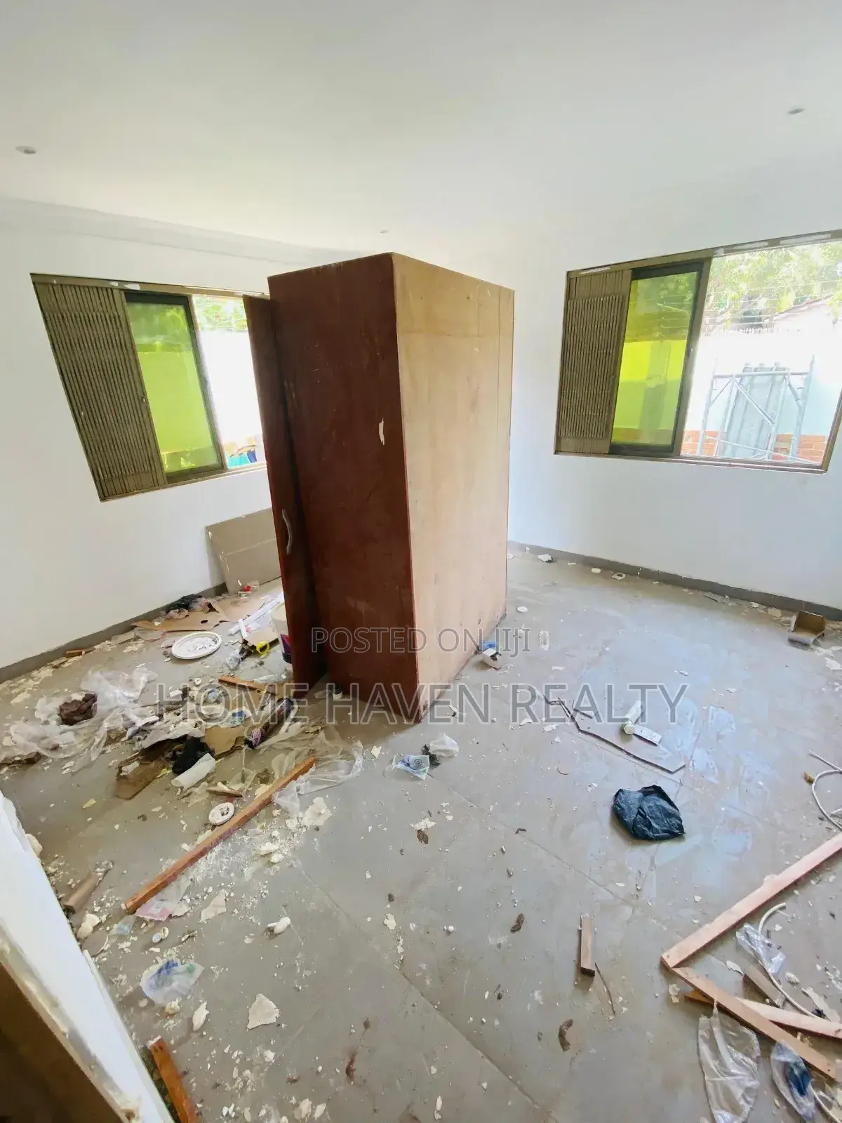 4bdrm Townhouse / Terrace in Dzorwulu for rent