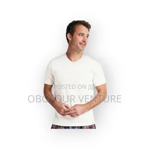Gildan Adult Men's Short
Sleeve v-Neck White T