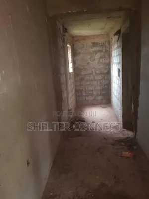 6bdrm Duplex in Oyarifa for sale