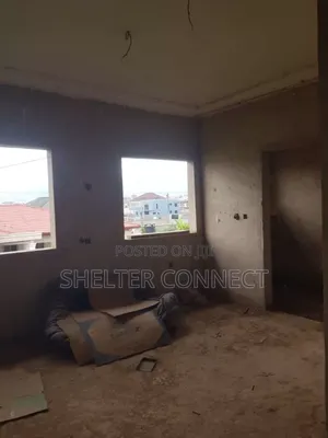 6bdrm Duplex in Oyarifa for sale