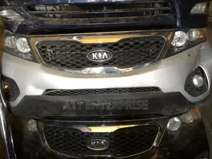 Kia Sorento 2012 Complete Front Cut
