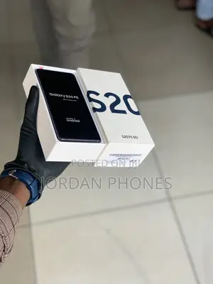 New Samsung Galaxy S20 FE 128 GB Blue