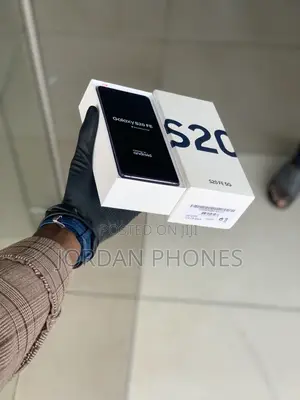 New Samsung Galaxy S20 FE 128 GB Black