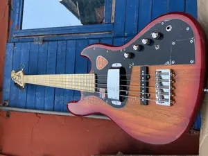 Fender Base Guitar