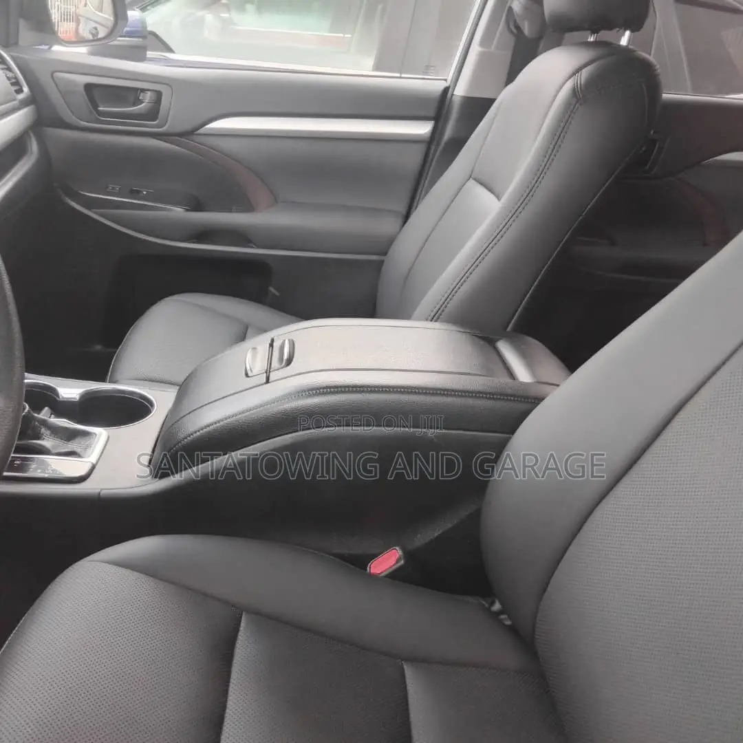 Toyota Highlander Limited 2019 Silver