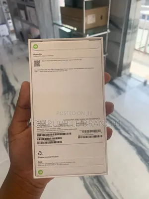 New Apple iPhone 16e 128 GB White