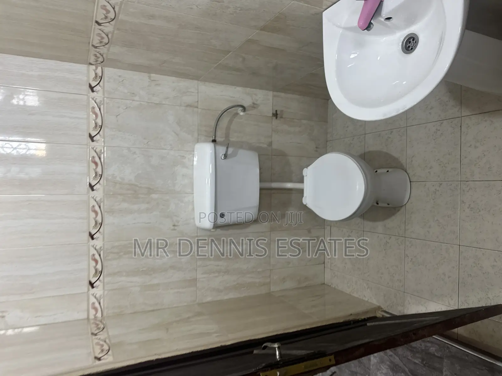 1bdrm Room & Parlour in Westhills Mall for rent
