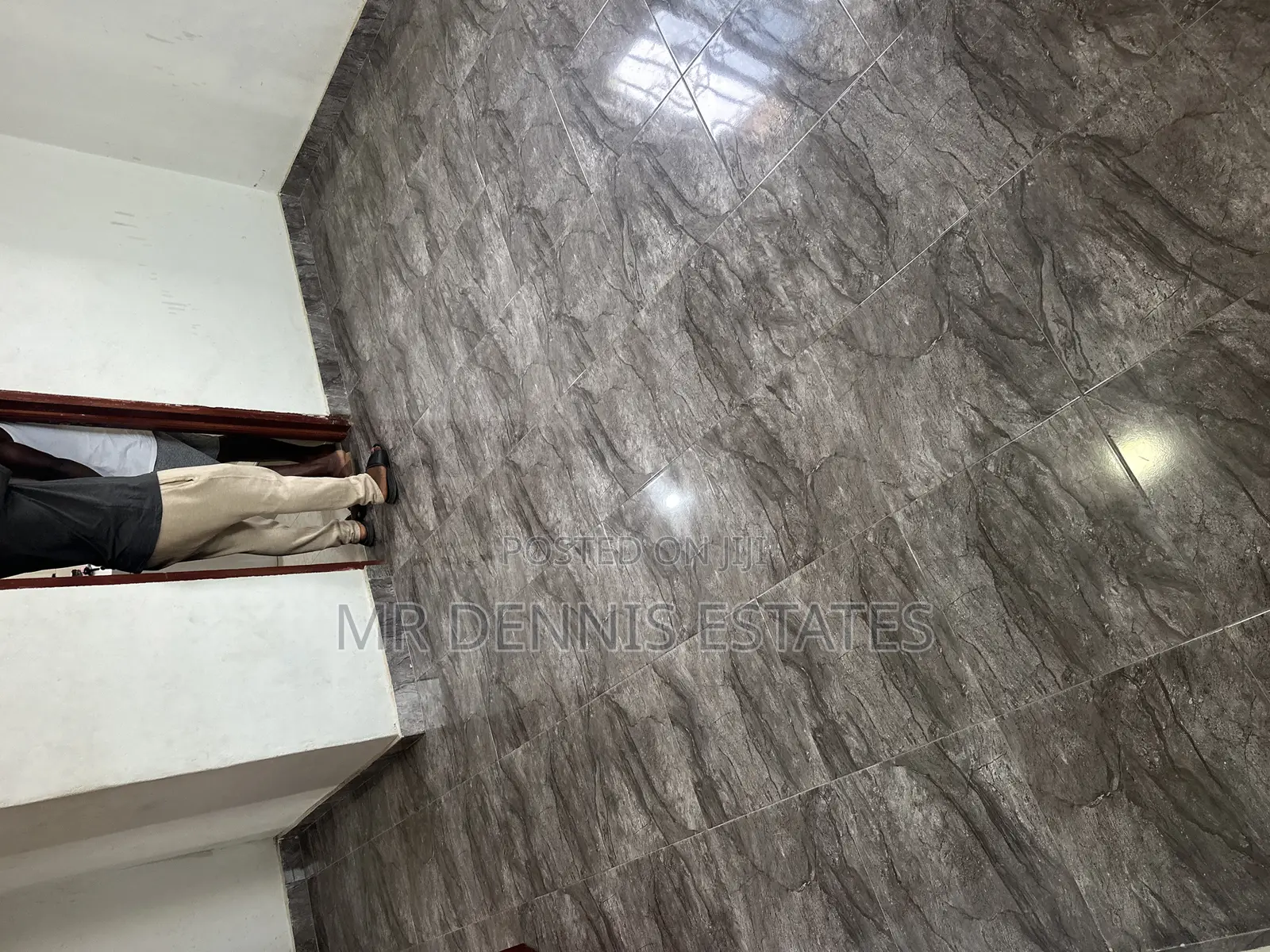 1bdrm Room & Parlour in Westhills Mall for rent