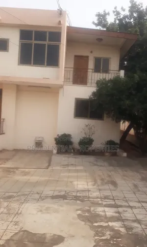 3bdrm House in Tesano for rent