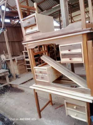 Teachers Table and Chair
