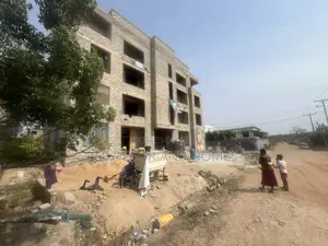 3bdrm Apartment in Bee Decor & Homes, Adenta for sale