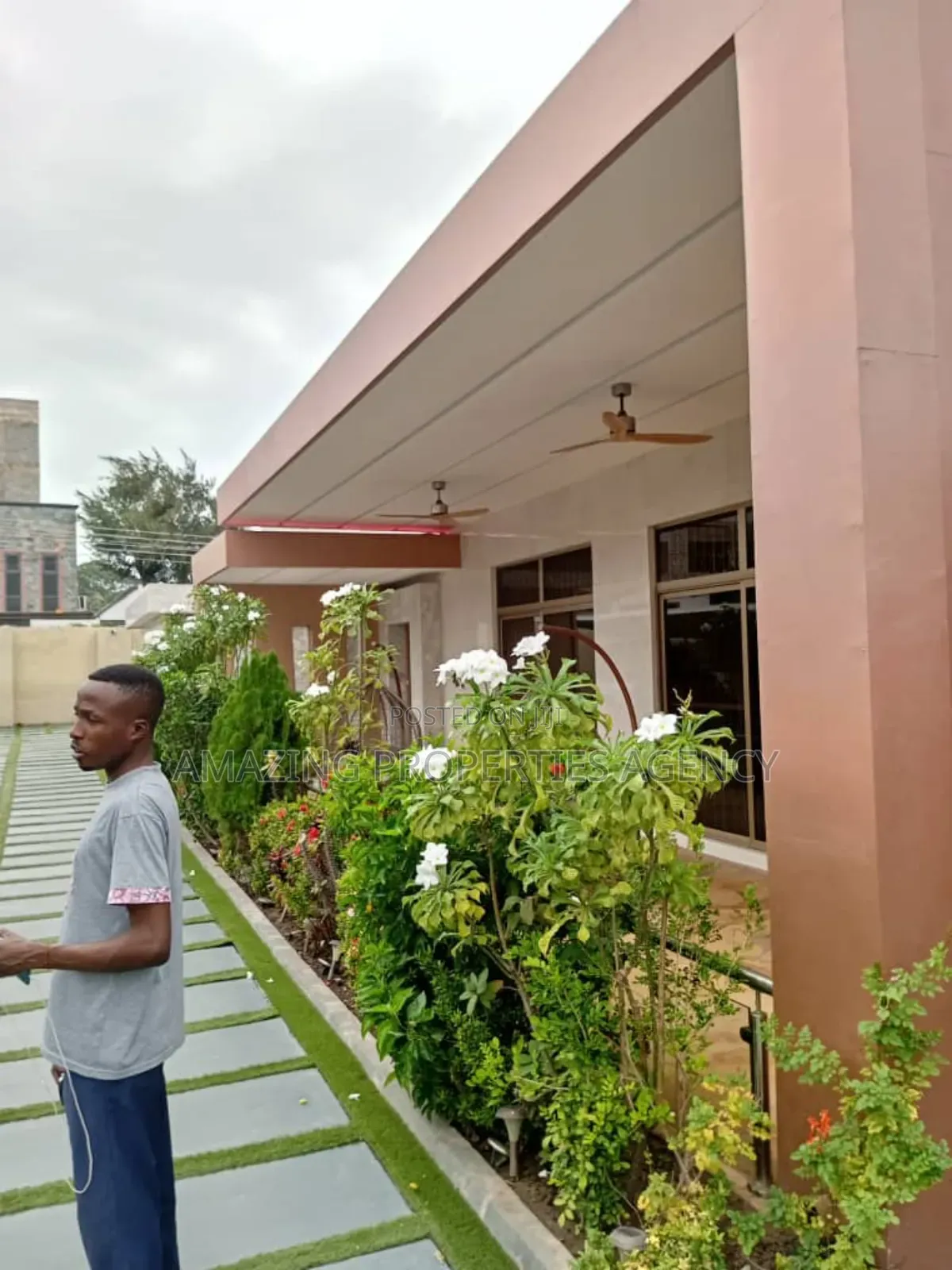 5bdrm House in Labone for sale