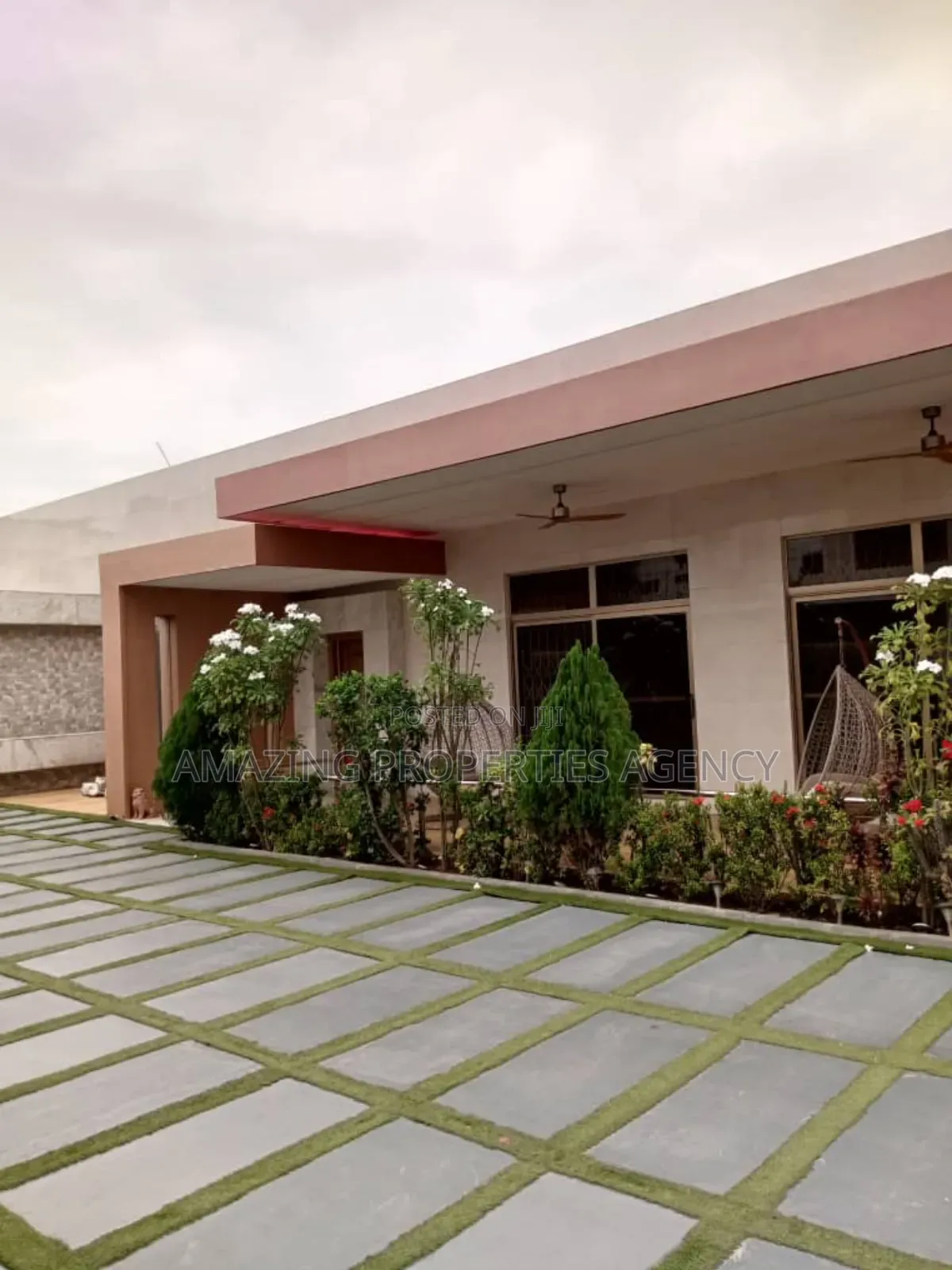 5bdrm House in Labone for sale