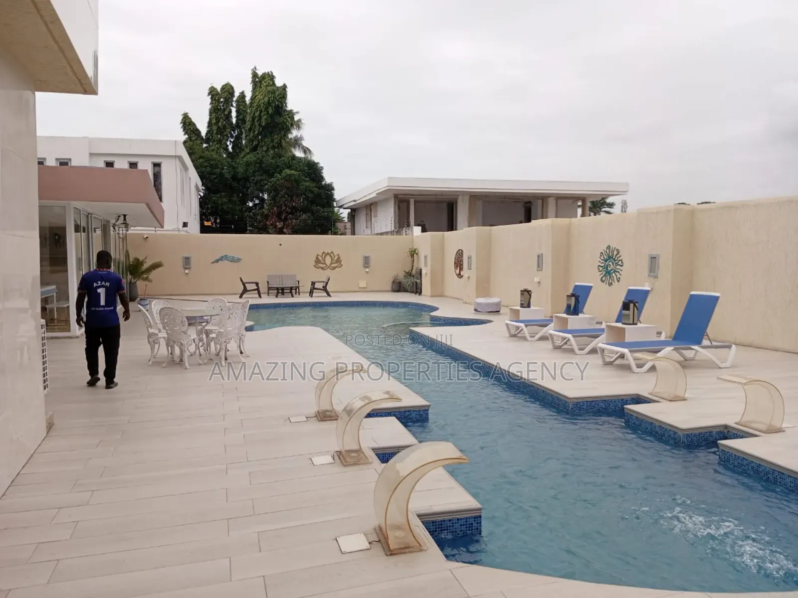 5bdrm House in Labone for sale