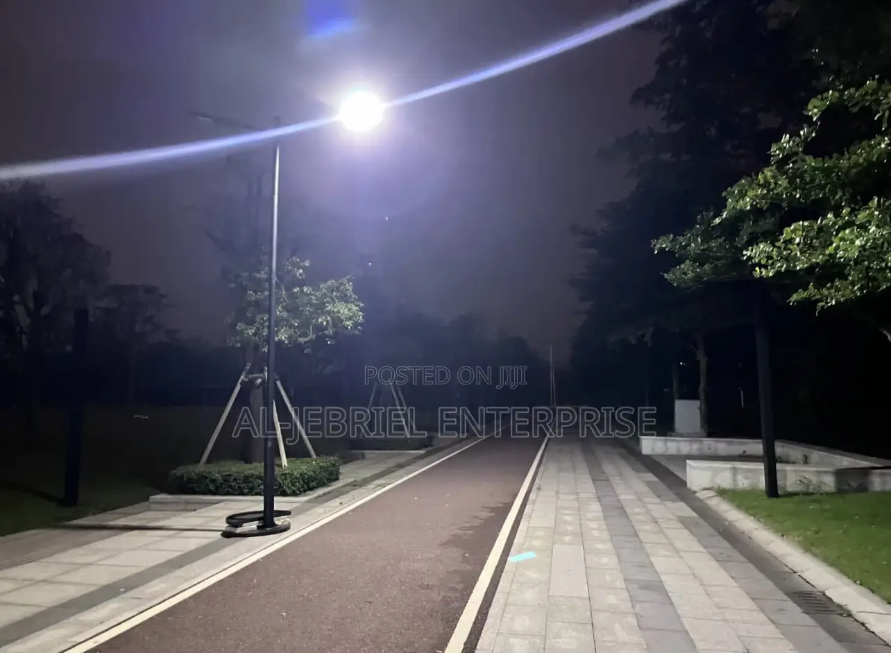 1200w Solar Light With 4g Sim Camera