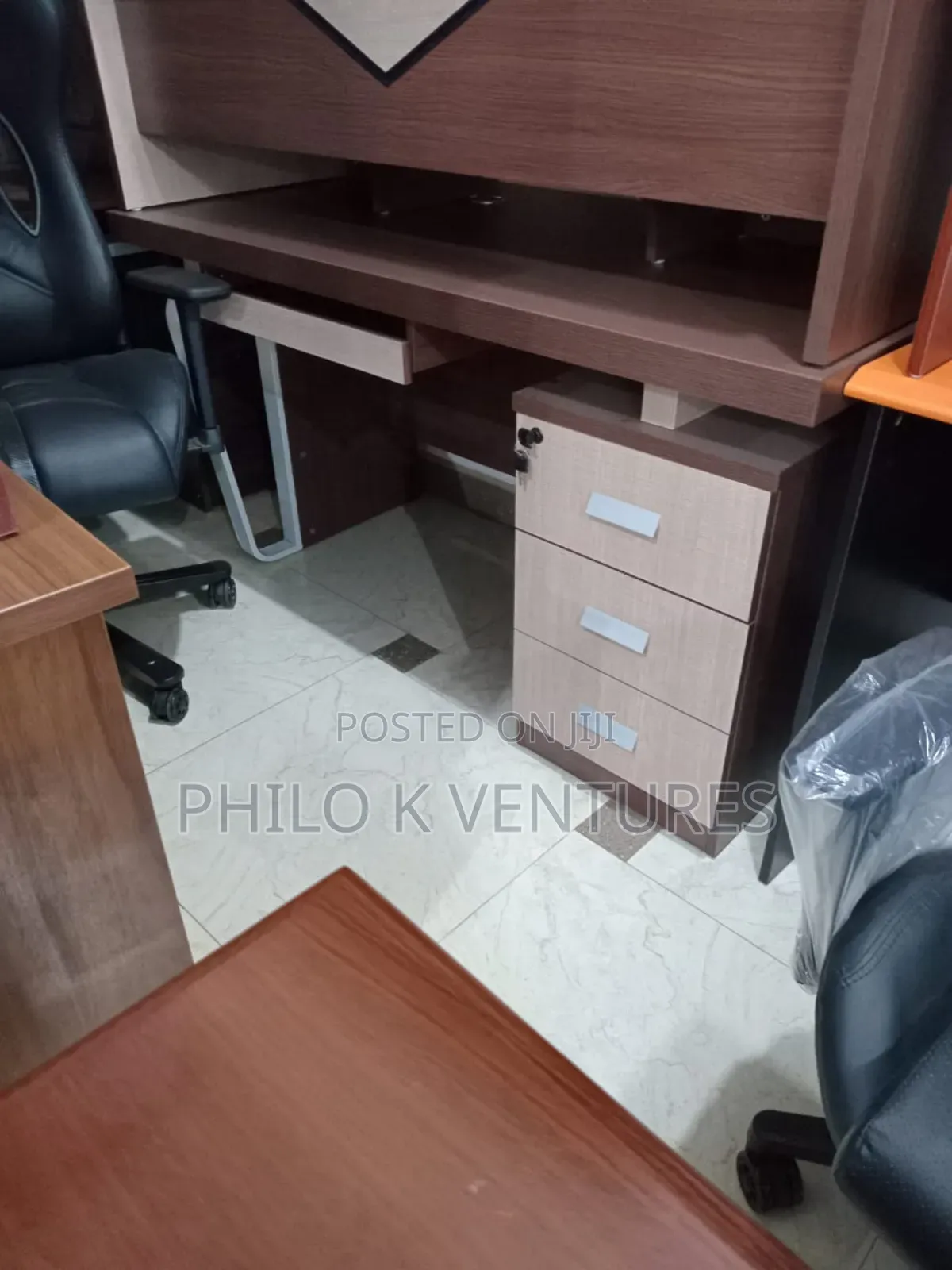 Durable Mini Executive Office Table Furniture