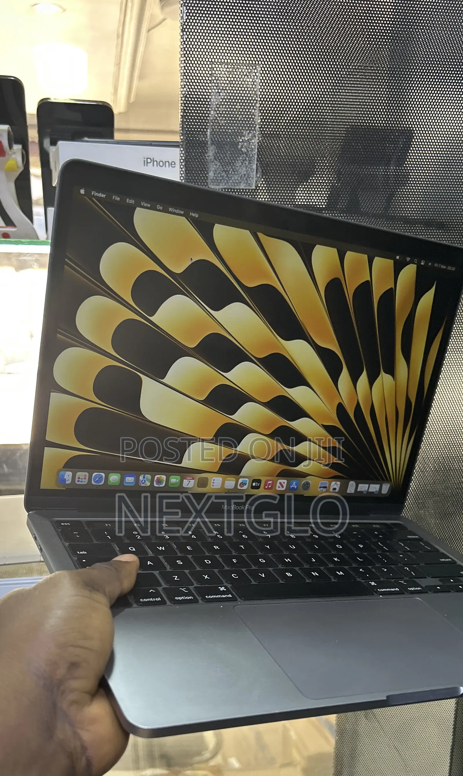 Laptop Apple MacBook Pro 2020 M1 8GB Apple M1 SSD 256GB