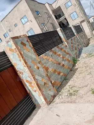Cutting Brown Design Stone Laying