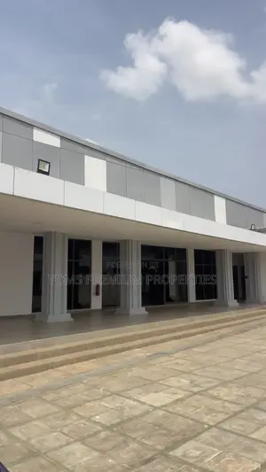 20bdrm House in East Legon for rent
