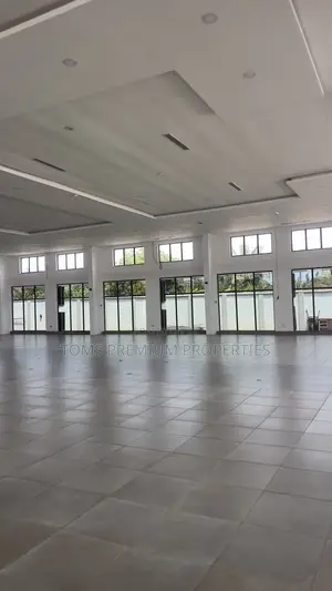 20bdrm House in East Legon for rent