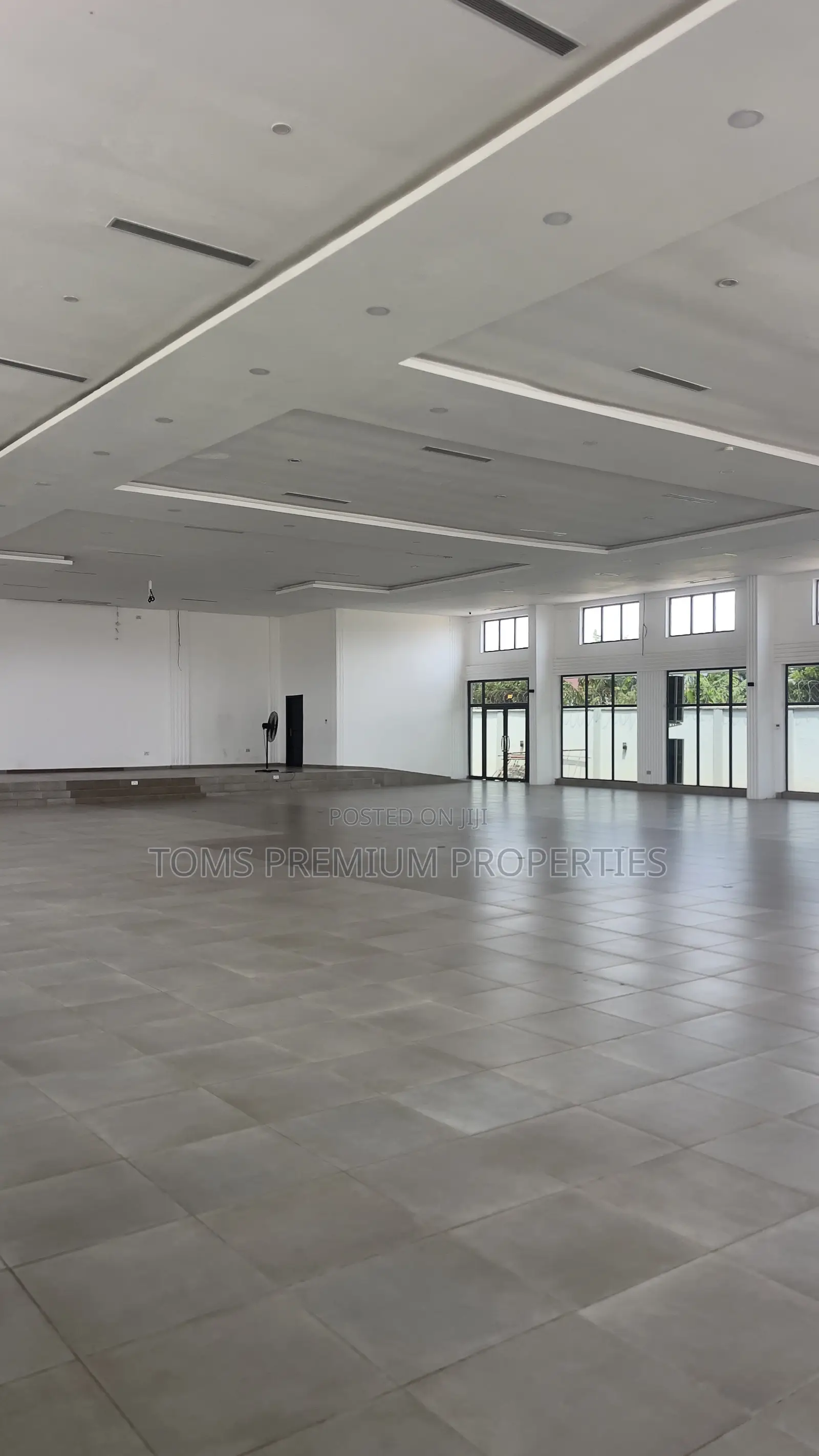 20bdrm House in East Legon for rent