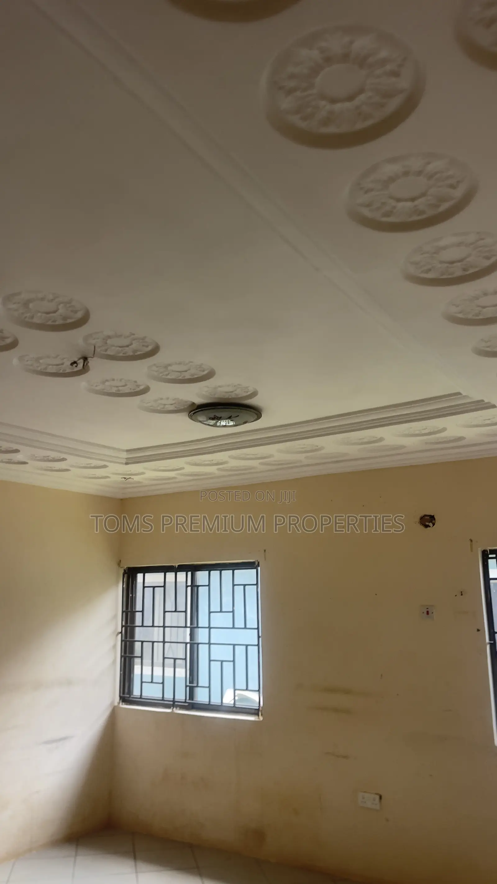 3bdrm Block of Flats in East for rent