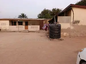 4bdrm House in Achimota for sale