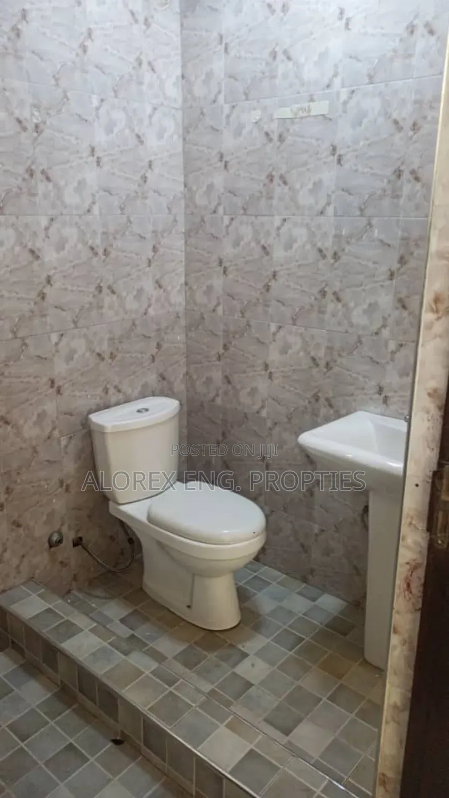 2bdrm Apartment in Amrahia, Adenta for rent
