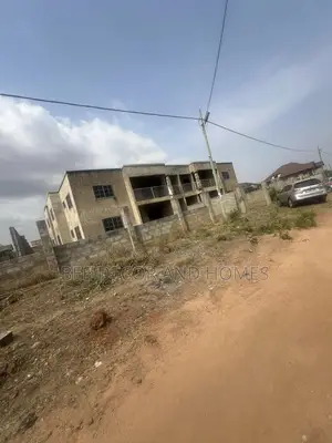 3bdrm House in Bee Decor & Homes, Adenta for sale