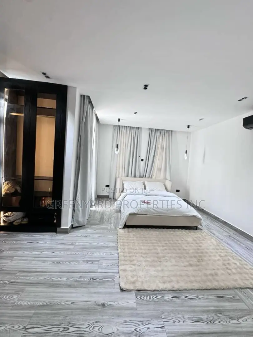 Furnished 5bdrm Duplex in East Legon for sale