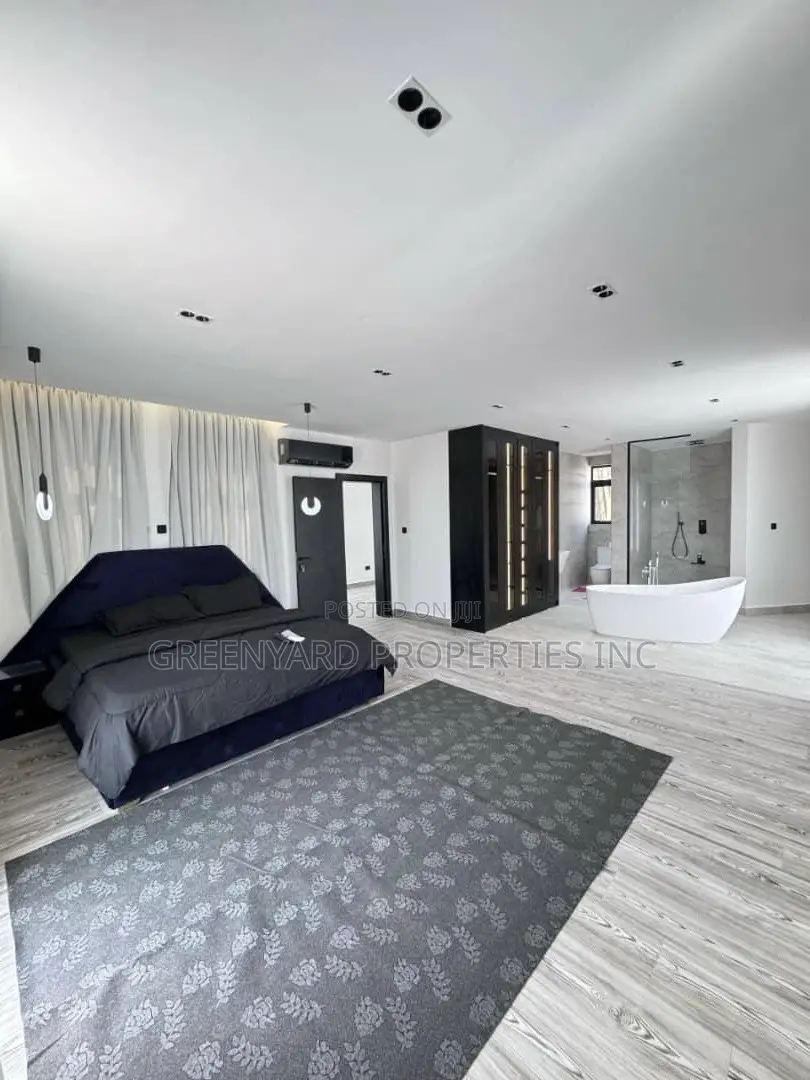 Furnished 5bdrm Duplex in East Legon for sale