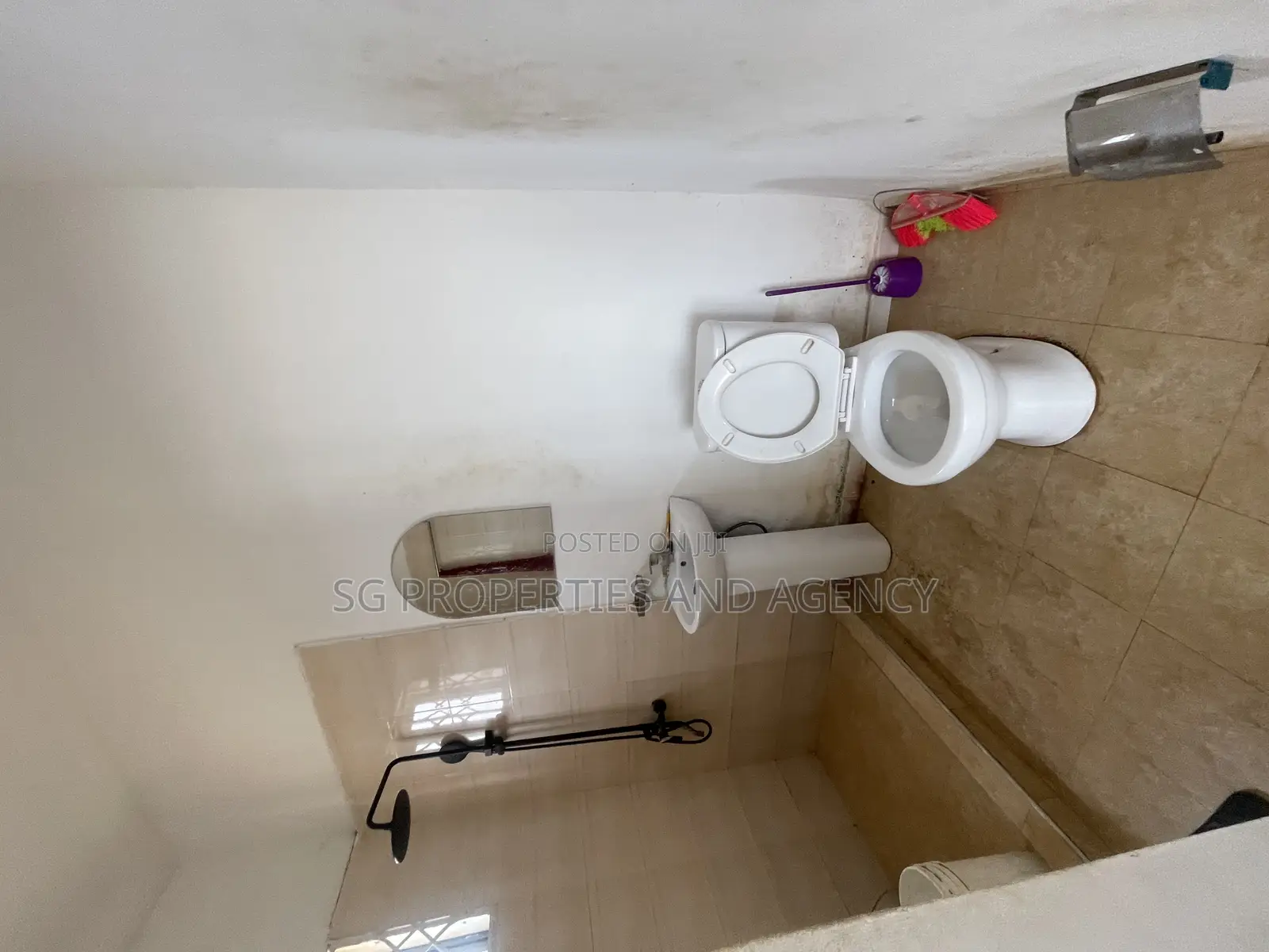2bdrm Apartment in Klagon, Spintex for rent
