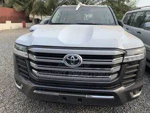 New Toyota Land Cruiser 2024 Gray