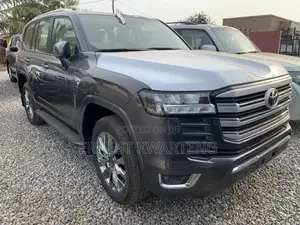 New Toyota Land Cruiser 2024 Gray