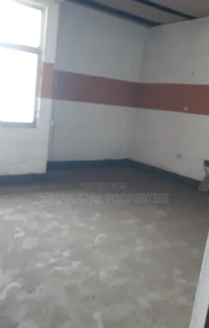 6 Bedrooms Office Space for Rent at Tesano