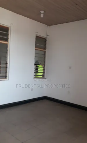 5 Bedrooms Office Space for Rent at Tesano