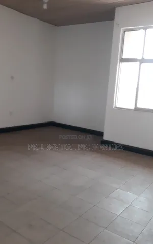 5 Bedrooms Office Space for Rent at Tesano