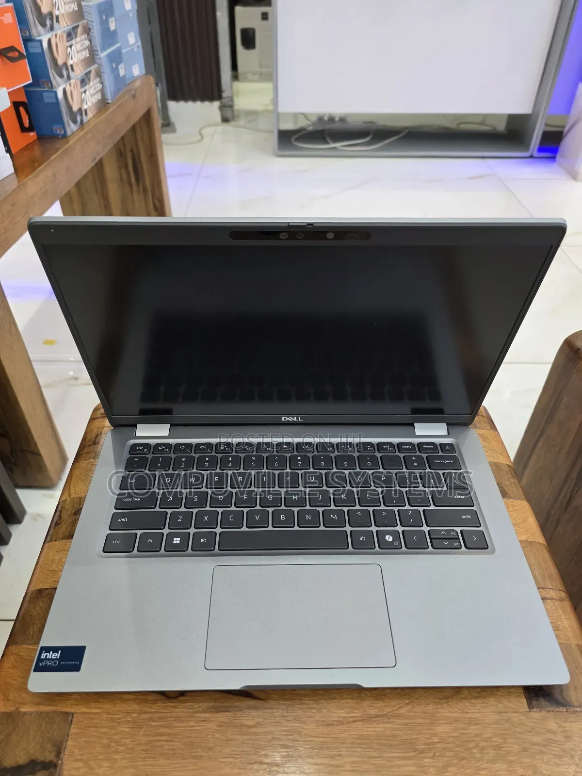 New Laptop Dell Latitude 3490 16GB Intel Core Ultra 7 SSD 512GB