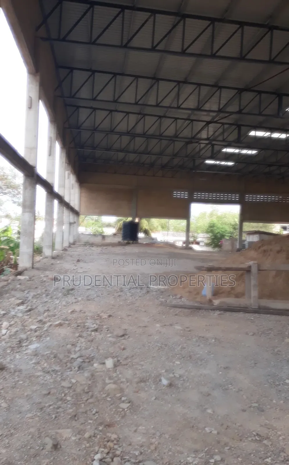 Warehouse for Rent at Tesano