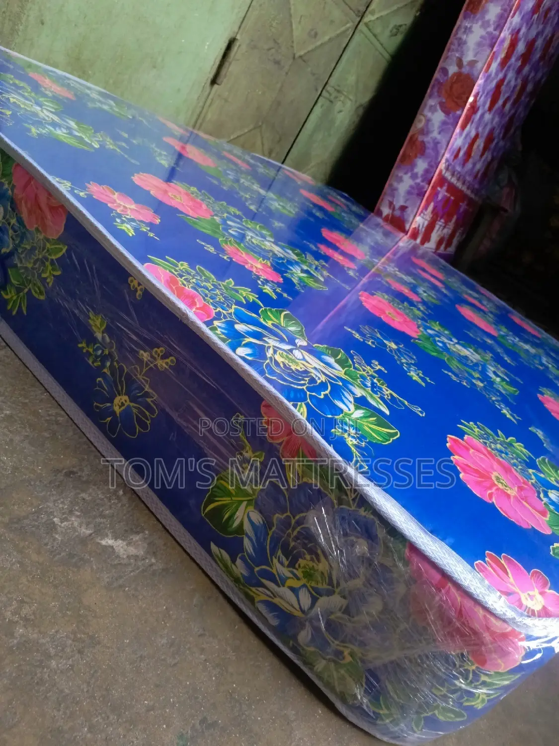 8 Inches High Density ( Free Pillows)