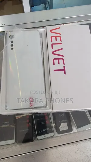 New LG Velvet 128 GB Silver