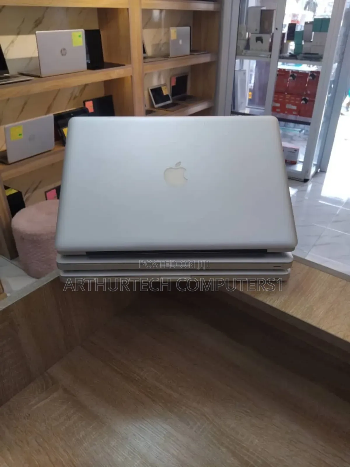 Laptop Apple MacBook Pro 2010 4GB Intel Core I7 HDD 512GB