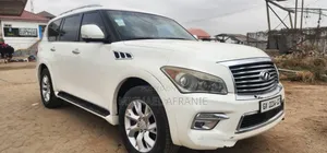 Photo - Infiniti QX80 2015 White