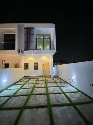 2bdrm Townhouse / Terrace in Nanakrom School, Ashaley Botwe for rent