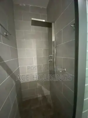 2bdrm Townhouse / Terrace in Nanakrom School, Ashaley Botwe for rent