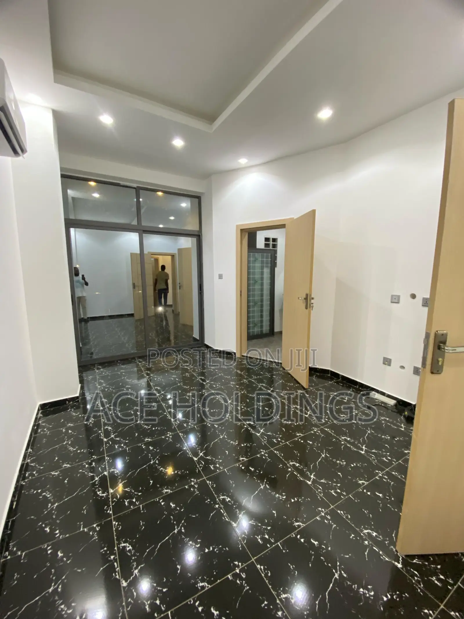 2bdrm Townhouse / Terrace in Nanakrom School, Ashaley Botwe for rent