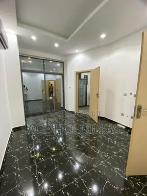 2bdrm Townhouse / Terrace in Nanakrom School, Ashaley Botwe for rent
