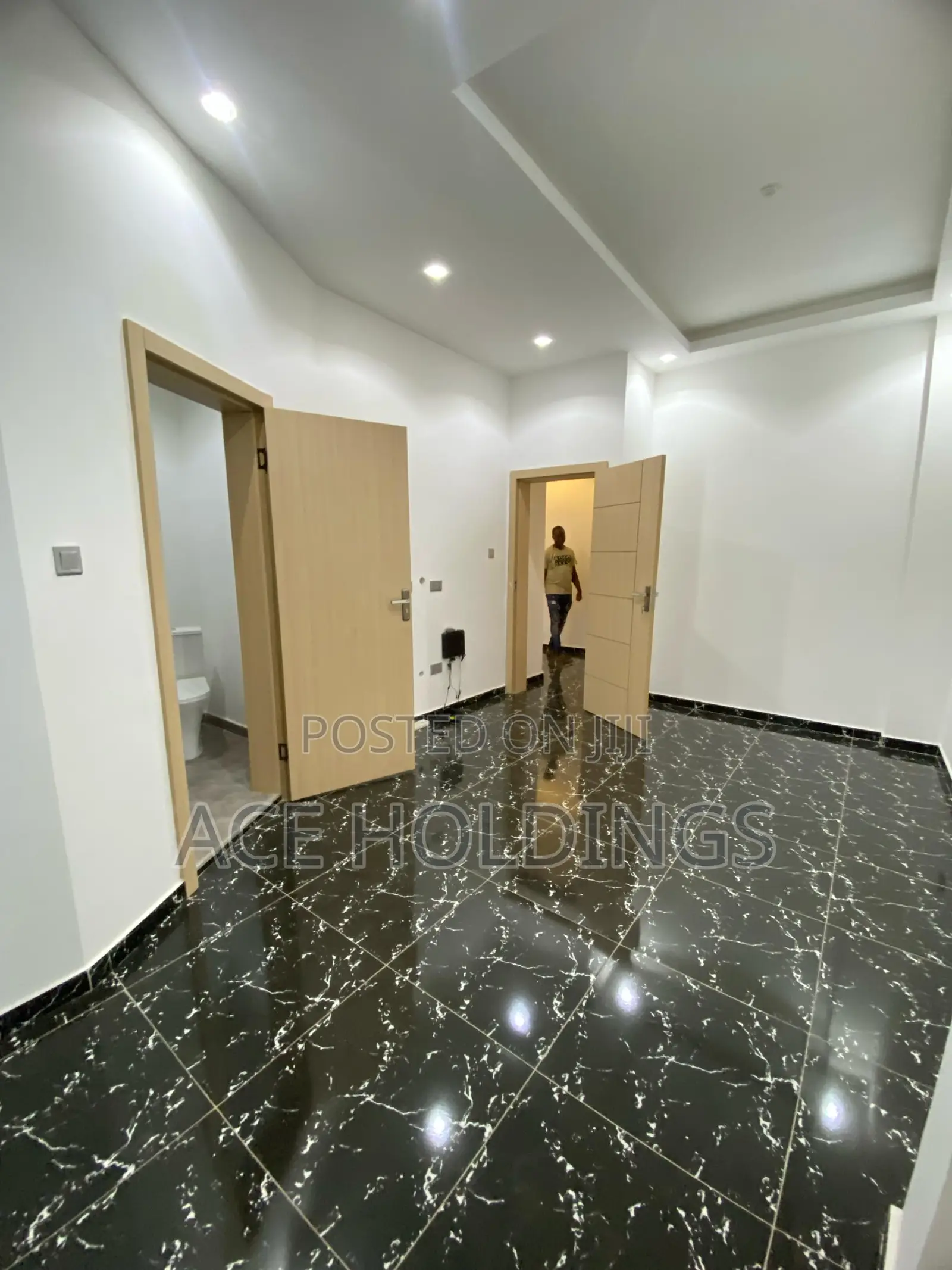 2bdrm Townhouse / Terrace in Nanakrom School, Ashaley Botwe for rent